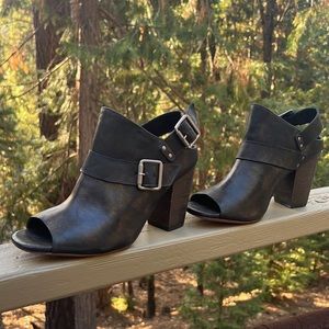 H.S. Trask Womens Heeled Bootie